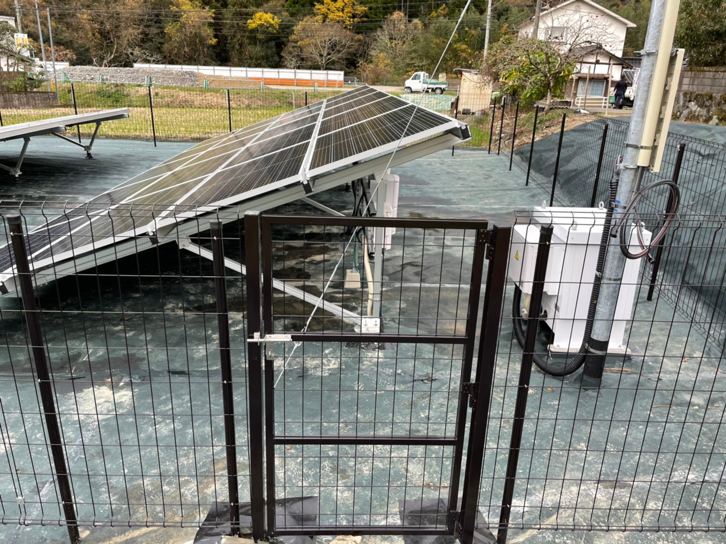 兵庫県 太陽光フェンス